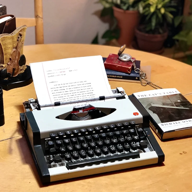 Macchina da scrivere meccanica - Collectible Vintage Tools recensione e prezzo